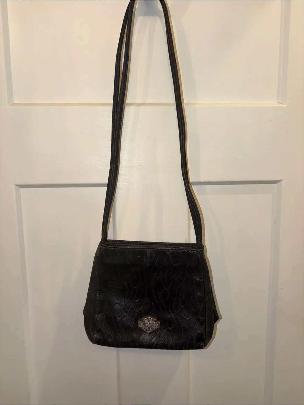 Harley-Davidson Black Leather Shoulder Bag with Flame Embossing - Picture 1 of 2